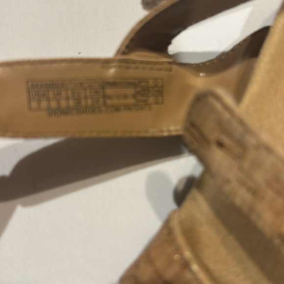 Vionic amber cork tan gold  arch support strappy open toes sandals Velcro straps - Picture 5 of 9